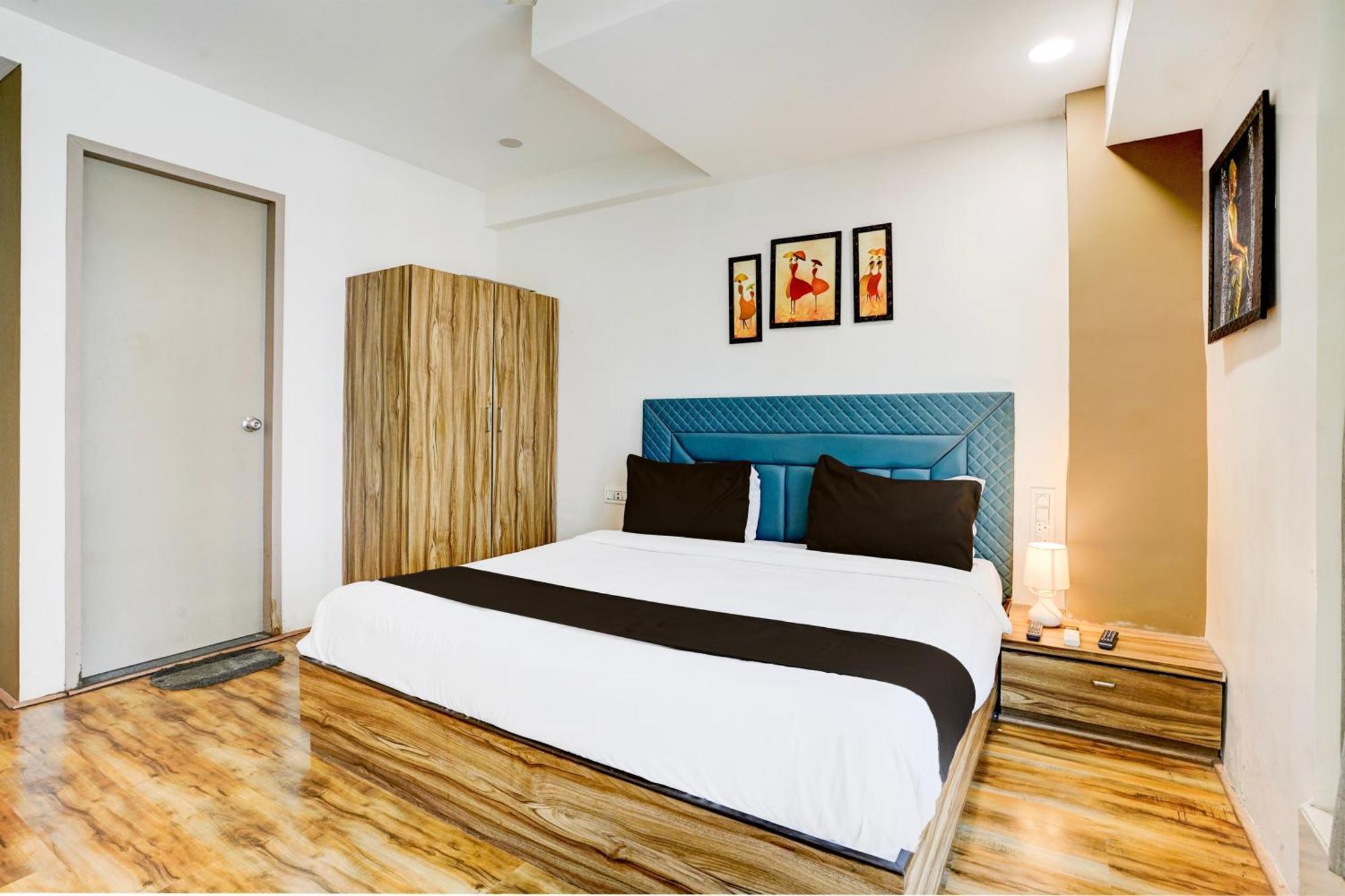 Super Collection O Vesu Surat Formerly Hotel Signature Екстериор снимка