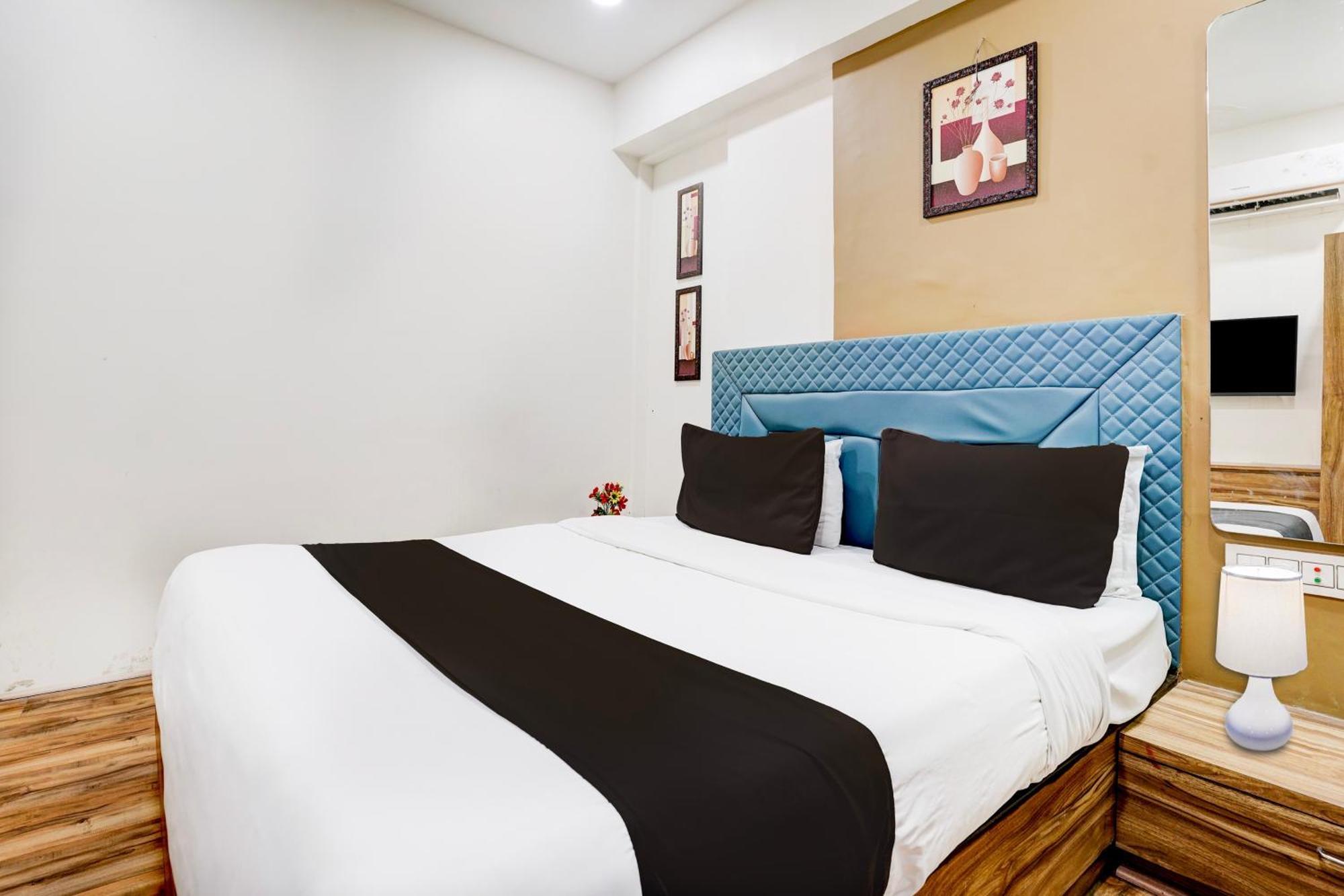 Super Collection O Vesu Surat Formerly Hotel Signature Екстериор снимка